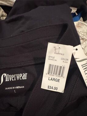 Silver Jeans Women's Black Capris - Essentials Collection